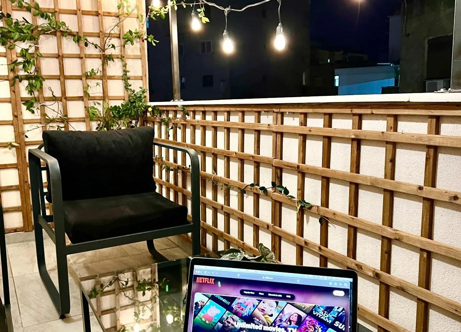 Tirana Veranda Vista - A Green Escape In City Centre Apartment